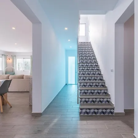 La Vista Villa *